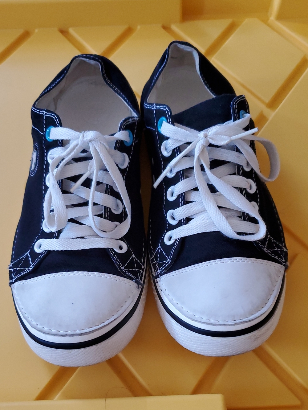 Women's Crocs Black Canvas Lace-Up Sneakers - Classic Casual Shoes